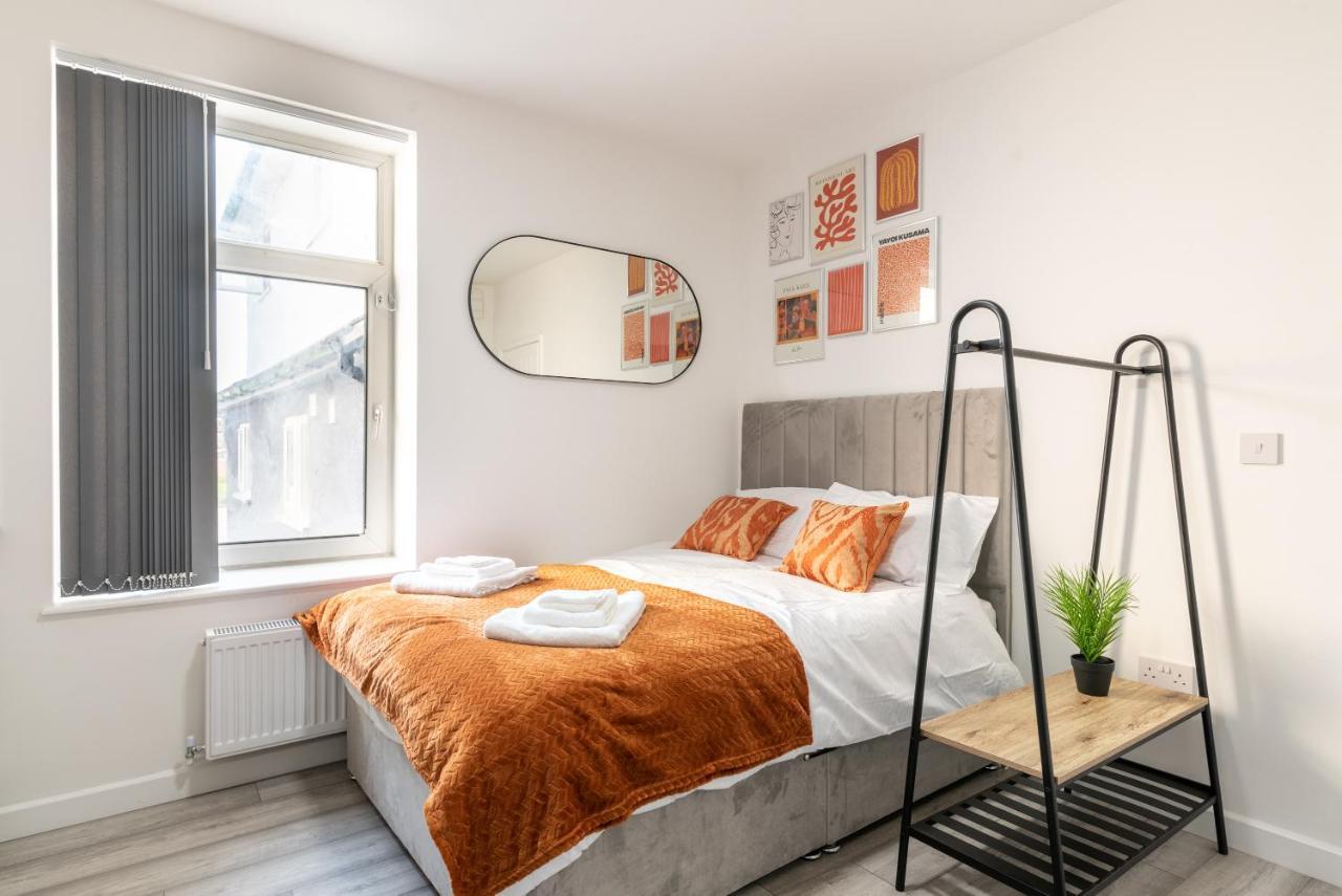 Exquisite Cardiff Apartments- With Garden Lounge & Games Room Bagian luar foto