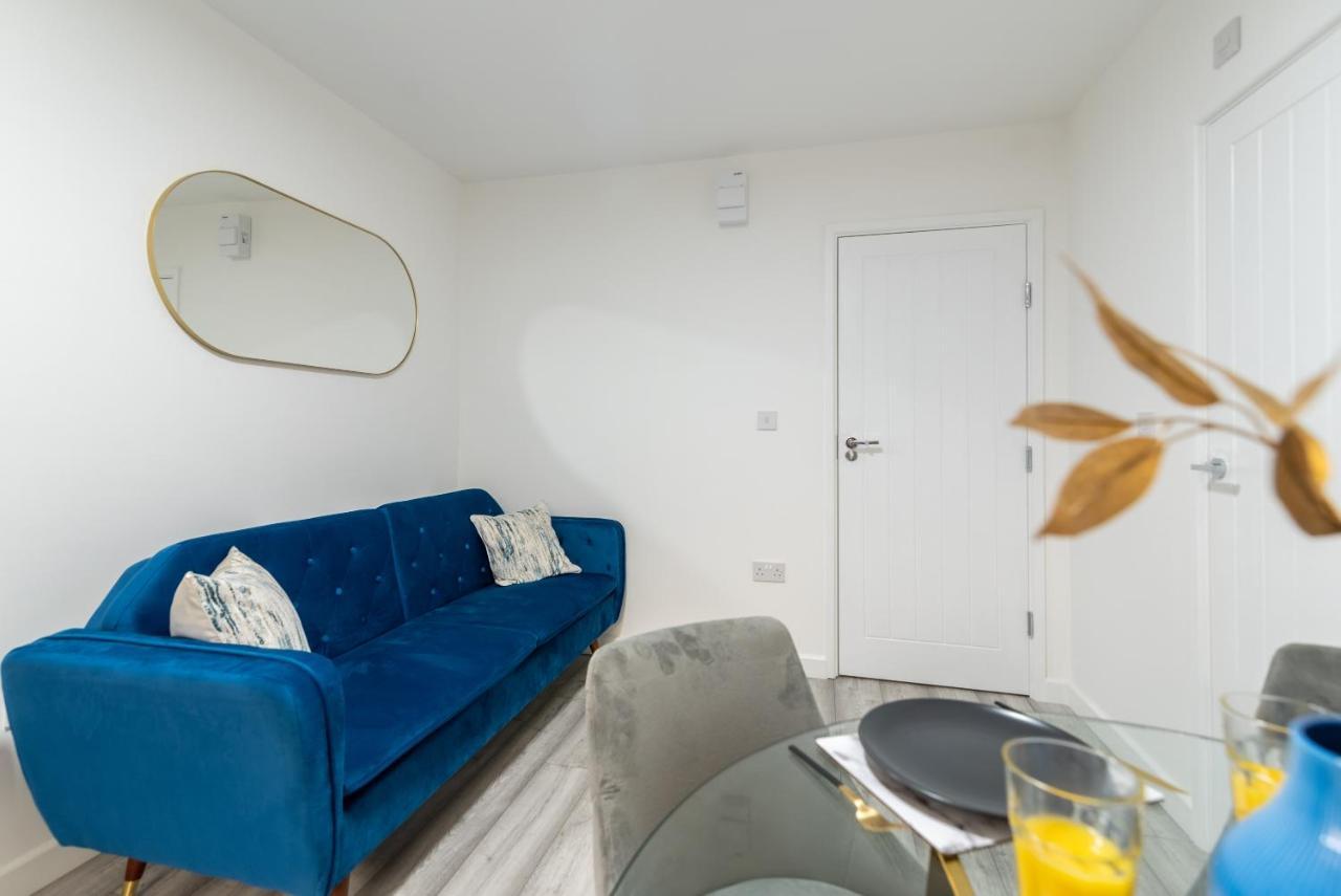 Exquisite Cardiff Apartments- With Garden Lounge & Games Room Bagian luar foto