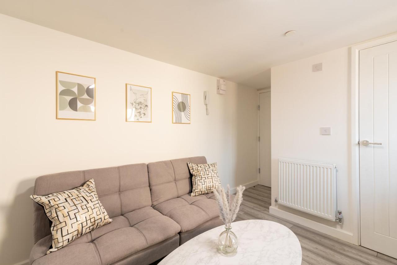 Exquisite Cardiff Apartments- With Garden Lounge & Games Room Bagian luar foto