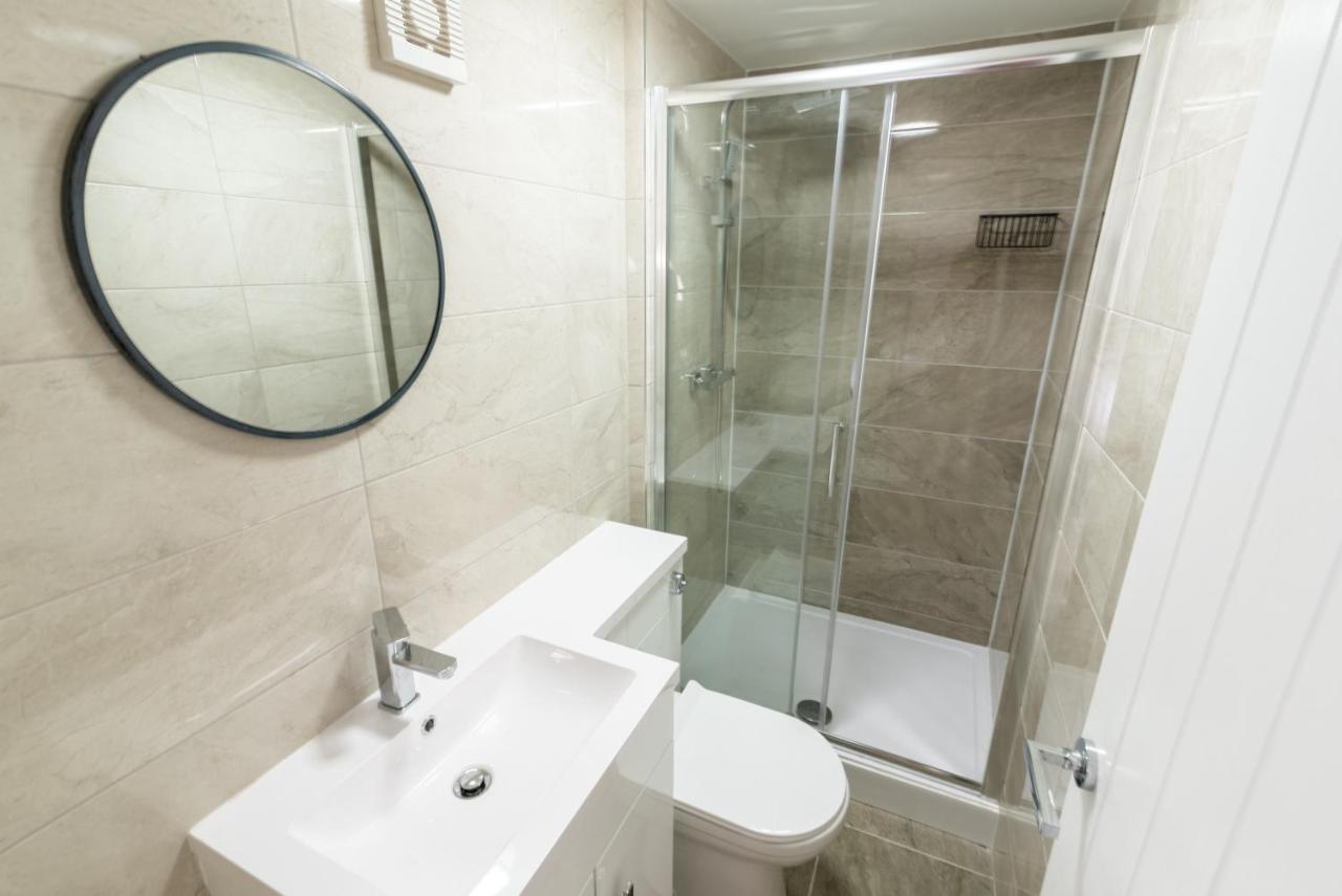 Exquisite Cardiff Apartments- With Garden Lounge & Games Room Bagian luar foto